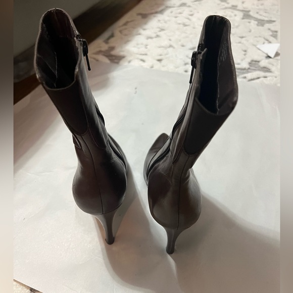 Nine West Gently Used Boots - Picture 3 of 4